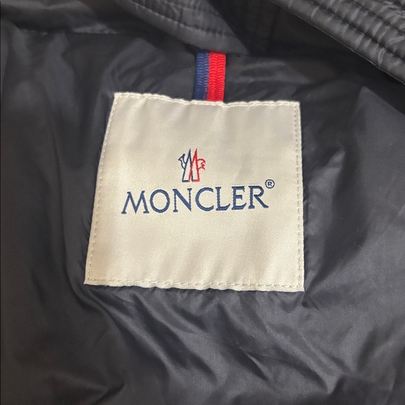Moncler Shiny Black unisex Puffer Jacket - Picture 5 of 12